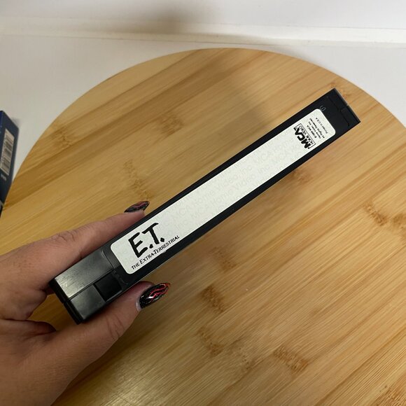 Vintage E.T. The Extra-Terrestrial VHS MCA Green Flap 1988 Video Cassette Ta - Picture 9 of 11